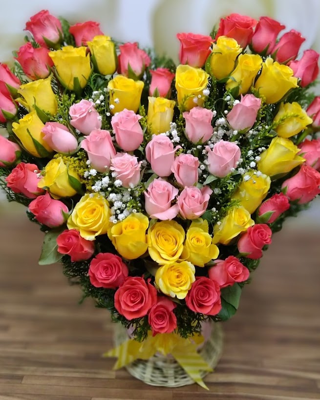 Premium Red Colour Roses, Yellow Colour Roses &amp; Ravel Pink Roses with Gypsophila Basket Arrangement